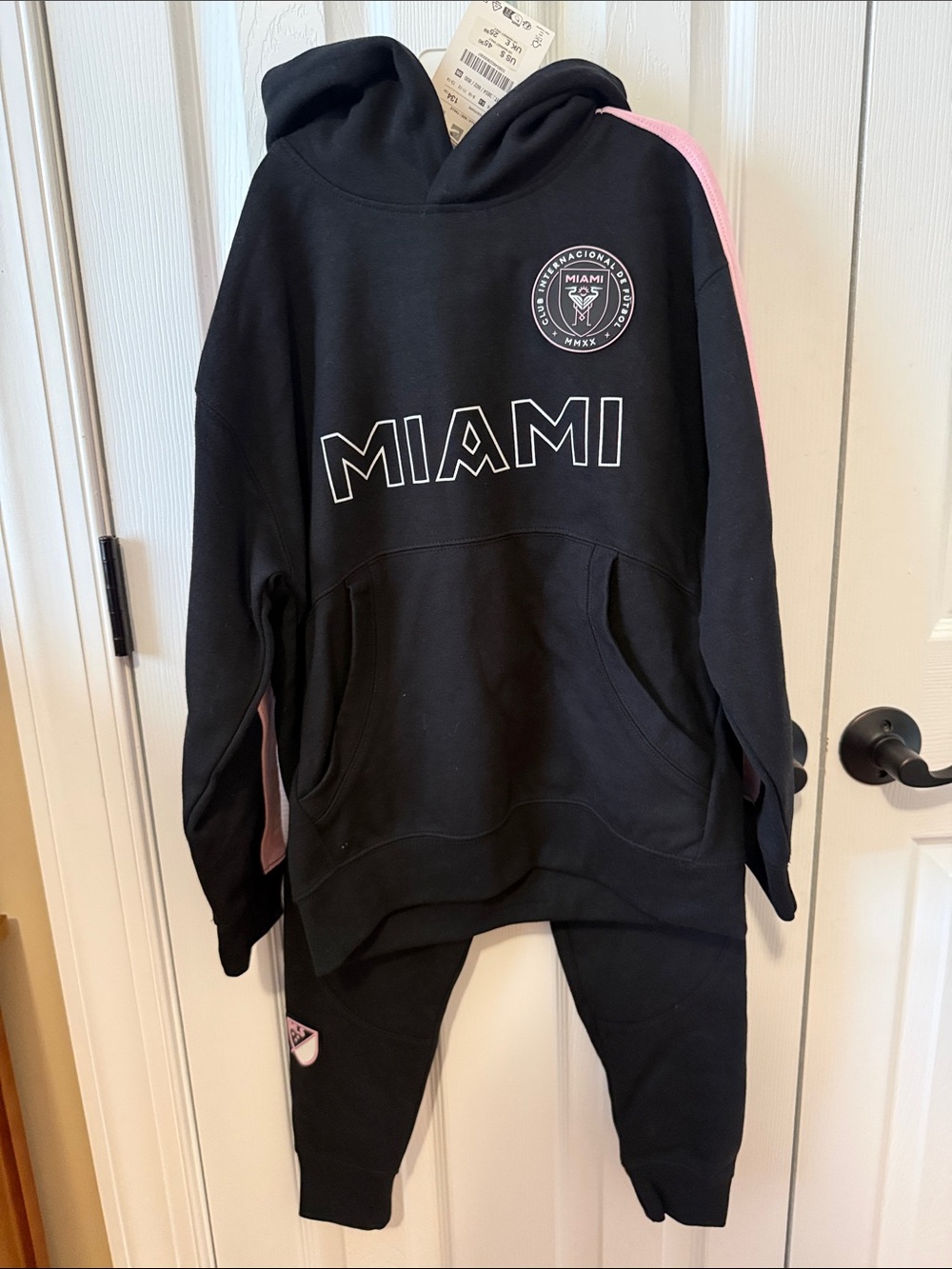 Brand new! Kids Black and Pink Hoodie & Sweatpants Set - Miami